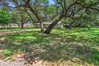 103 King Drive, Columbus, TX 78934 - Photo 31