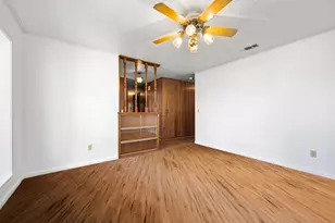 103 King Dr, Columbus, TX 78934 - Photo 9