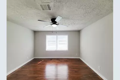 5815 Southseas Street, Houston, TX 77033 - Photo 21