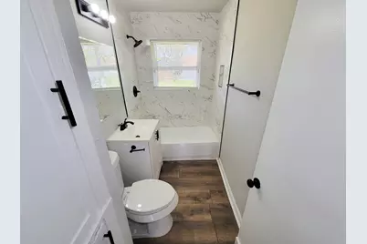 5815 Southseas Street, Houston, TX 77033 - Photo 27