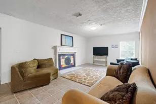 715 Elm St, Fresno, TX 77545 - Photo 13