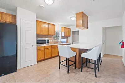 715 Elm Street, Fresno, TX 77545 - Photo 17