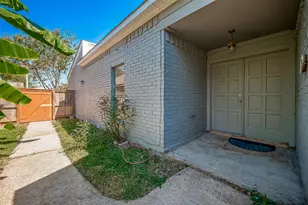 6363 Ivyknoll Dr, Houston, TX 77035 - Photo 31