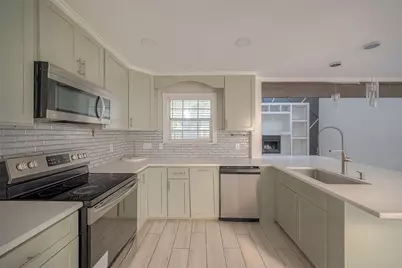 6363 Ivyknoll Drive, Houston, TX 77035 - Photo 3