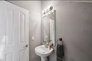 394 Hyland Ln, League City, TX 77573 - Photo 11