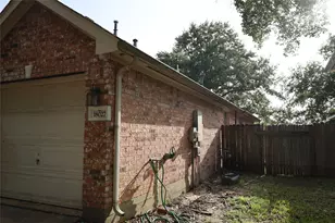18027 Landing Brook Dr, Humble, TX 77346 - Photo 9