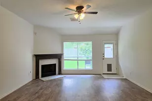 147 W Russet Grove Cir, The Woodlands, TX 77384 - Photo 9