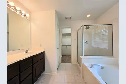 147 W Russet Grove Circle, The Woodlands, TX 77384 - Photo 21