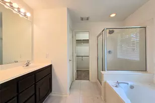 147 W Russet Grove Cir, The Woodlands, TX 77384 - Photo 21