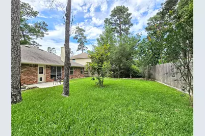 147 W Russet Grove Circle, The Woodlands, TX 77384 - Photo 5