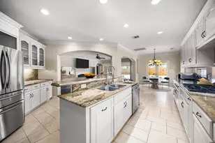 17621 Shadow Valley Dr, Spring, TX 77379 - Photo 9