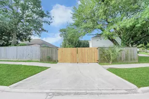 19306 Gladewater Ct, Tomball, TX 77375 - Photo 7