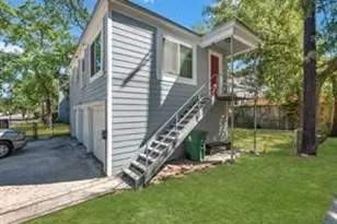 408 W 15th St, Houston, TX 77008 - Photo 1