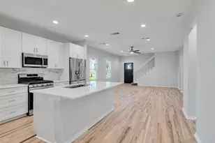 1327 5th Ave N, Texas City, TX 77590 - Photo 13