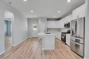 1327 5th Ave N, Texas City, TX 77590 - Photo 15