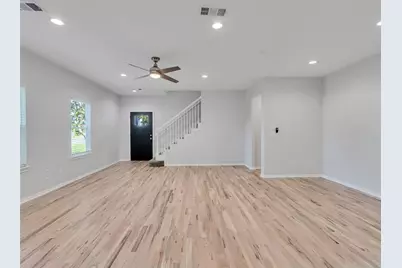 1327 5th Avenue N, Texas City, TX 77590 - Photo 9