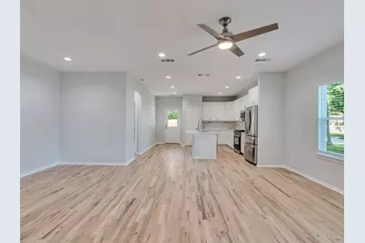 1327 5th Avenue N, Texas City, TX 77590 - Photo 11