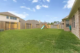 26014 Kingshill Dr, Kingwood, TX 77339 - Photo 37