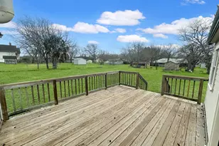 104 Russek St, Schulenburg, TX 78956 - Photo 13