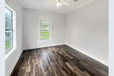 104 Russek Street, Schulenburg, TX 78956 - Photo 11