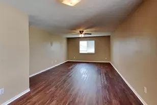 5215 Lavender Ln, Baytown, TX 77521 - Photo 9