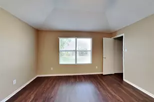 5215 Lavender Ln, Baytown, TX 77521 - Photo 11