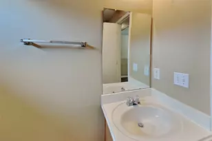 5215 Lavender Ln, Baytown, TX 77521 - Photo 15