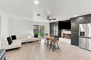 11922 Cottonwood Ln, Cypress, TX 77429 - Photo 9
