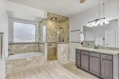 800 W Lake Circle, Friendswood, TX 77546 - Photo 19