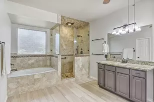 800 W Lake Cir, Friendswood, TX 77546 - Photo 19