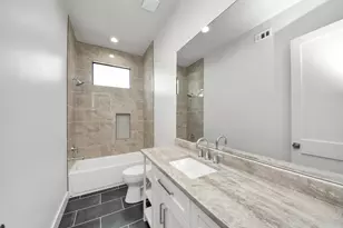 4541 Walker St, Houston, TX 77023 - Photo 21