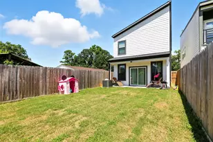 7711 Willow St, Houston, TX 77088 - Photo 25