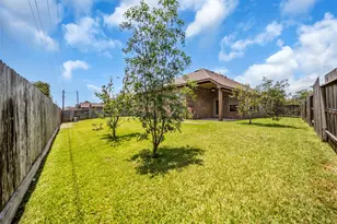 2003 Pine Ledge Rd, Pearland, TX 77089 - Photo 31