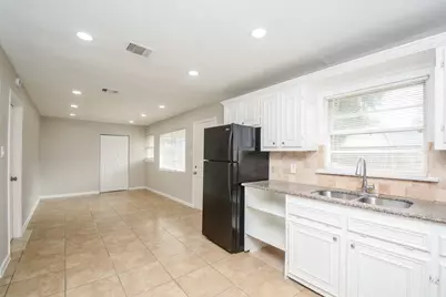 2009 Cleveland Street, Pasadena, TX 77502 - Photo 7