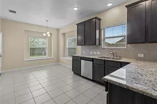5218 Gulf Stream Ln, Bacliff, TX 77518 - Photo 7