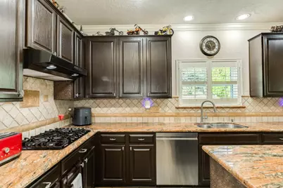 412 Melodywood Drive, Friendswood, TX 77546 - Photo 17