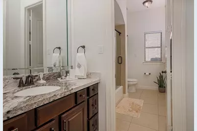 10 Moatwood Court, The Woodlands, TX 77382 - Photo 23