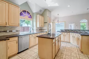 7422 Quiet Glen Dr, Sugar Land, TX 77479 - Photo 7