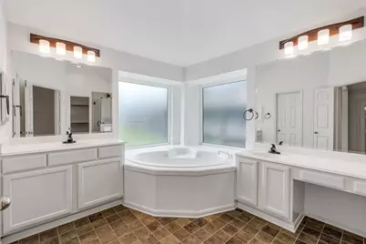 7422 Quiet Glen Drive, Sugar Land, TX 77479 - Photo 9