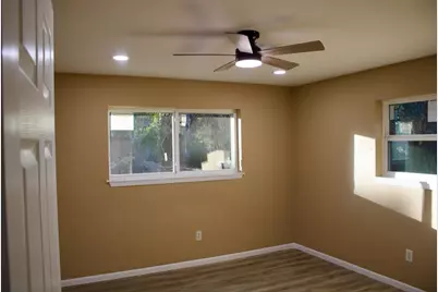 206 Hillcrest Drive, Conroe, TX 77303 - Photo 11