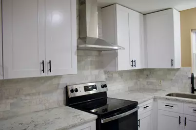 206 Hillcrest Drive, Conroe, TX 77303 - Photo 3