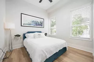 214 Welch St, Houston, TX 77006 - Photo 7