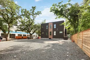 214 Welch St, Houston, TX 77006 - Photo 3