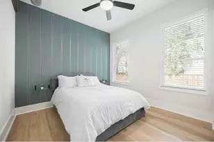 214 Welch St, Houston, TX 77006 - Photo 11