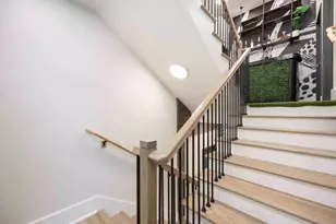 214 Welch St, Houston, TX 77006 - Photo 13