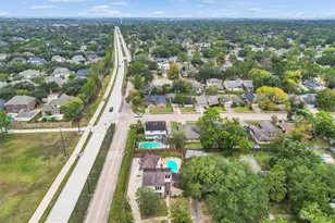 15703 Crestbrook Dr, Houston, TX 77059 - Photo 7