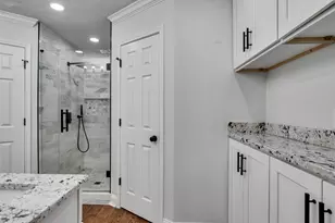 15703 Crestbrook Dr, Houston, TX 77059 - Photo 47