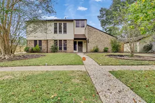 15703 Crestbrook Dr, Houston, TX 77059 - Photo 13