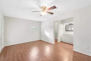 817 Willow Creek Dr, La Porte, TX 77571 - Photo 11