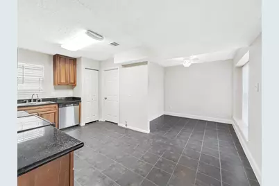 817 Willow Creek Drive, La Porte, TX 77571 - Photo 3